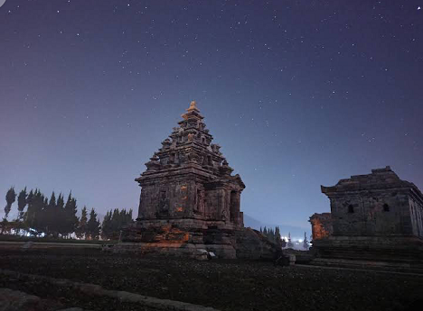 Inilah 3 Spot Foto Terbaik Candi Arjuna yang Wajib Anda Coba