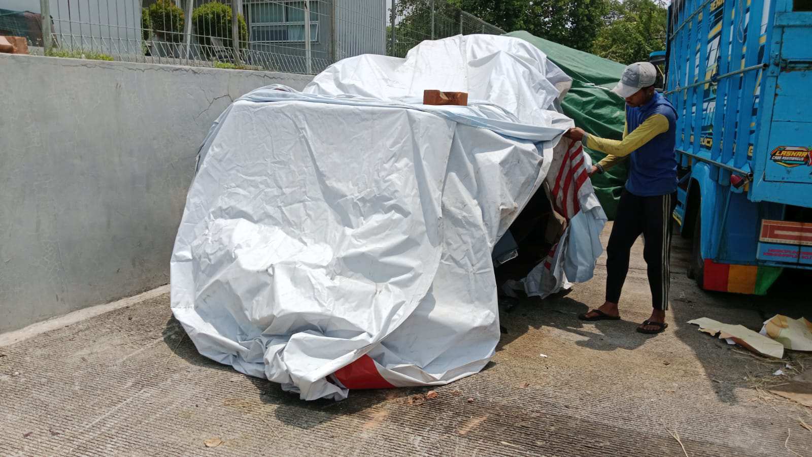 Mobil Kapolres Boyolali Tabrak Truk Pengangkut Tiang Listrik di Tol Batang-Semarang, Sopir dan Ajudan Tewas