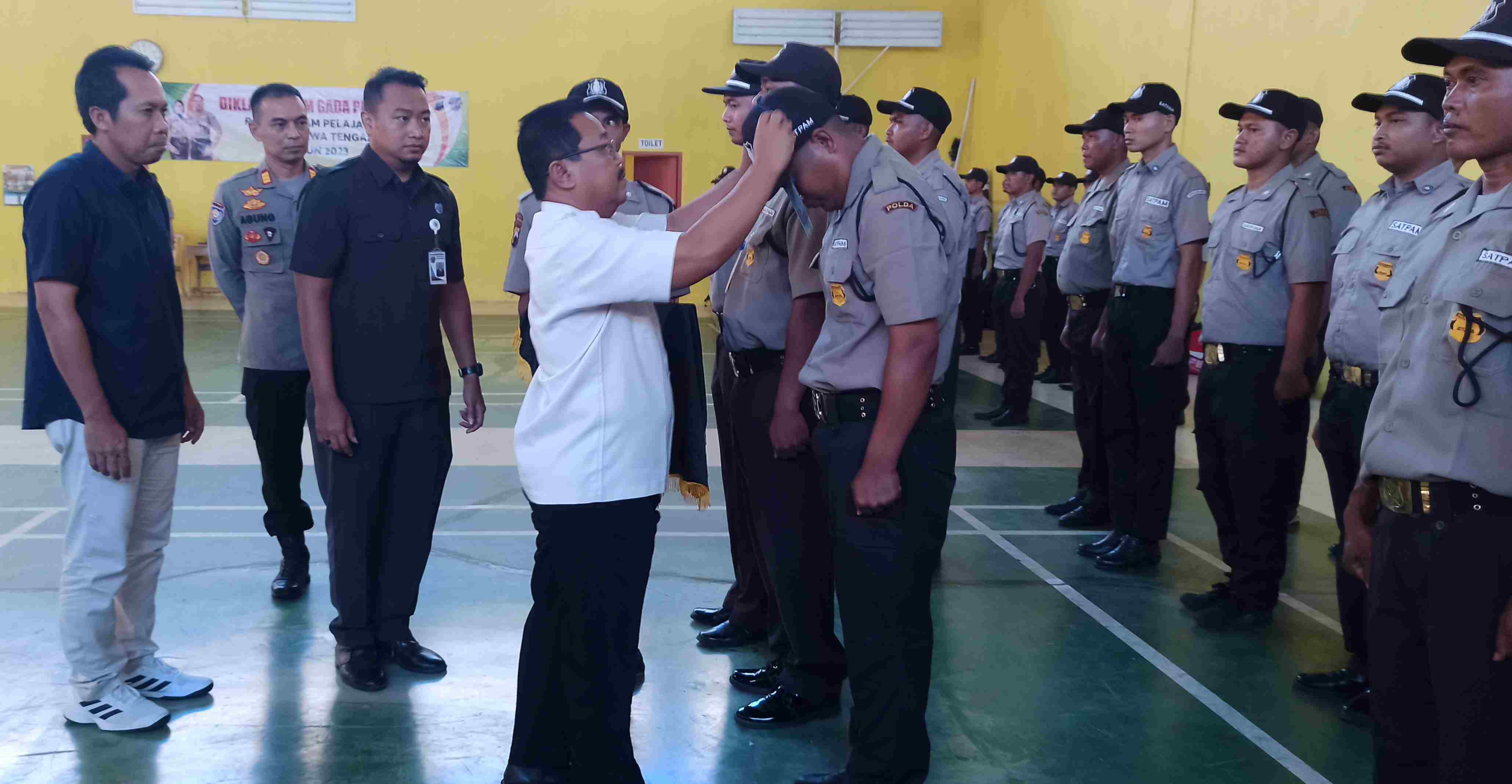 KIT Batang Latih Warga Sekitar dan Karyawan Terdampak Menjadi Tenaga Keamanan Bersertifikasi