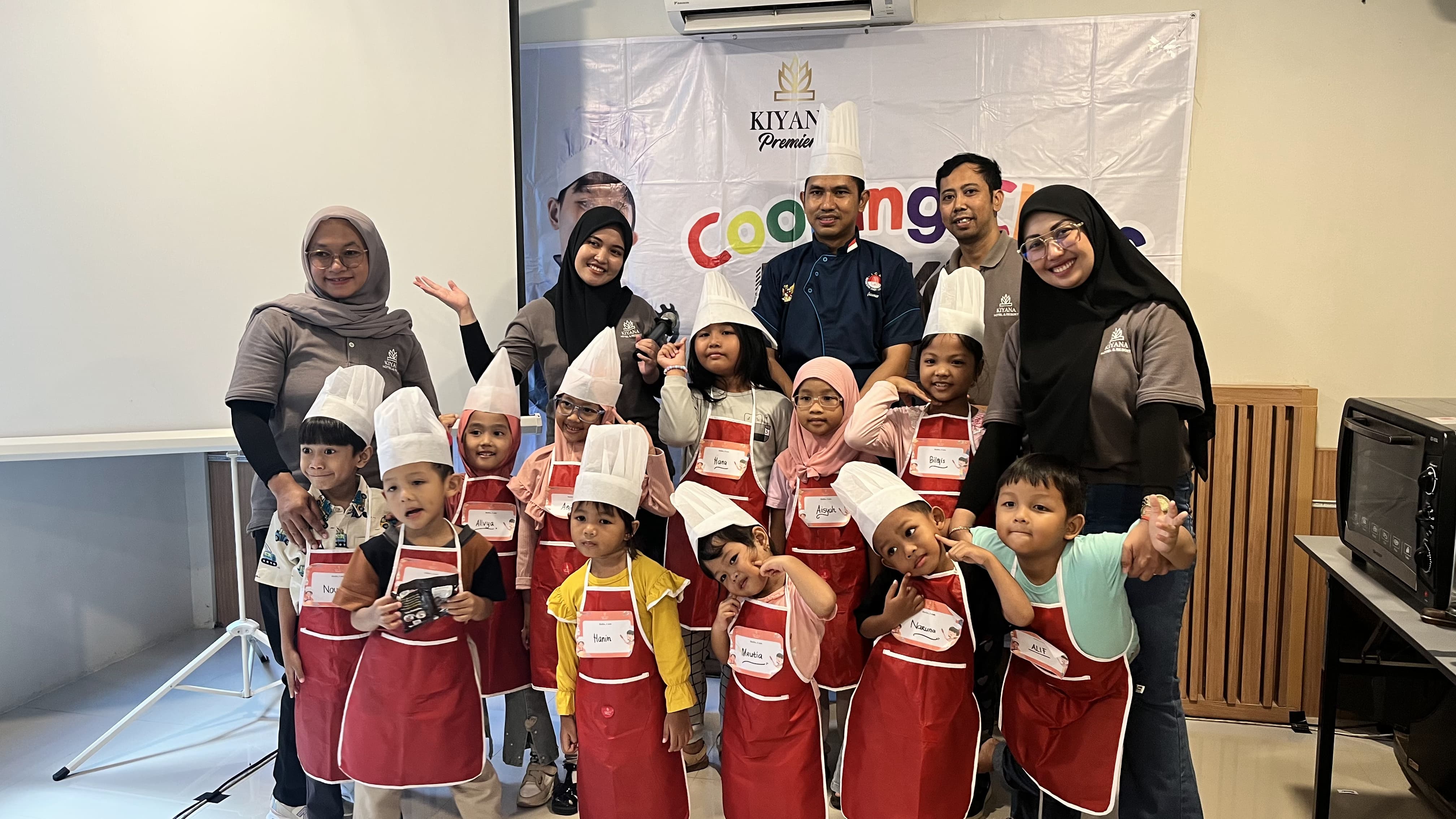 Keseruan Kids Cooking Class, Belajar Membuat Pizza di Hotel Kiyana Premiere Batang