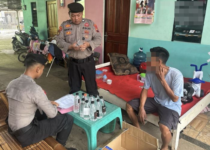 Rumah Kontrakan Sawir di Tambor Pekalongan Jual Miras