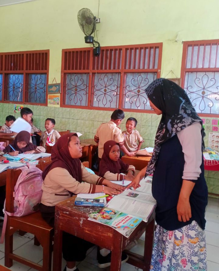 Cerita Guru SDN Kuripan Lor 01 Cetak Generasi Sehat Lewat Program 