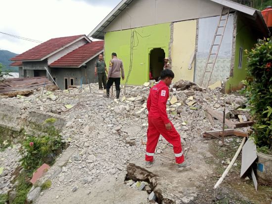 Pemkab Pekalongan Kaji Relokasi Korban Tanah Gerak di Kandangserang