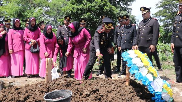 Kapolsek Kesesi Polres Pekalongan AKP Felix Prasetyawan Meninggal Dunia, Dimakamkan di TPU Desa Kemurang Wetan