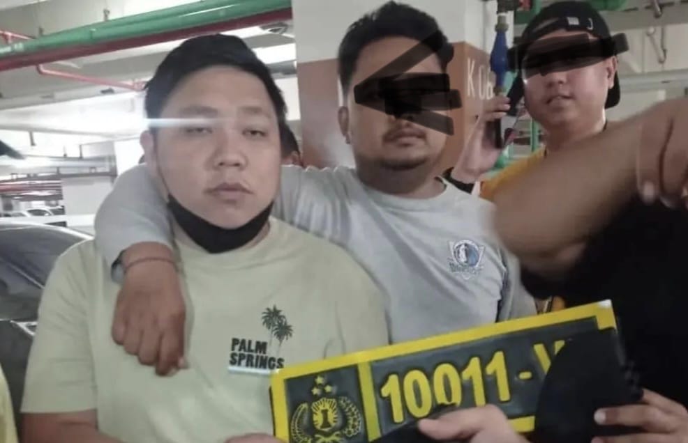 Pelaku Aksi Koboi Jalanan Naik Mobil Plat Dinas Polisi Dibekuk, Ini Tampangnya 