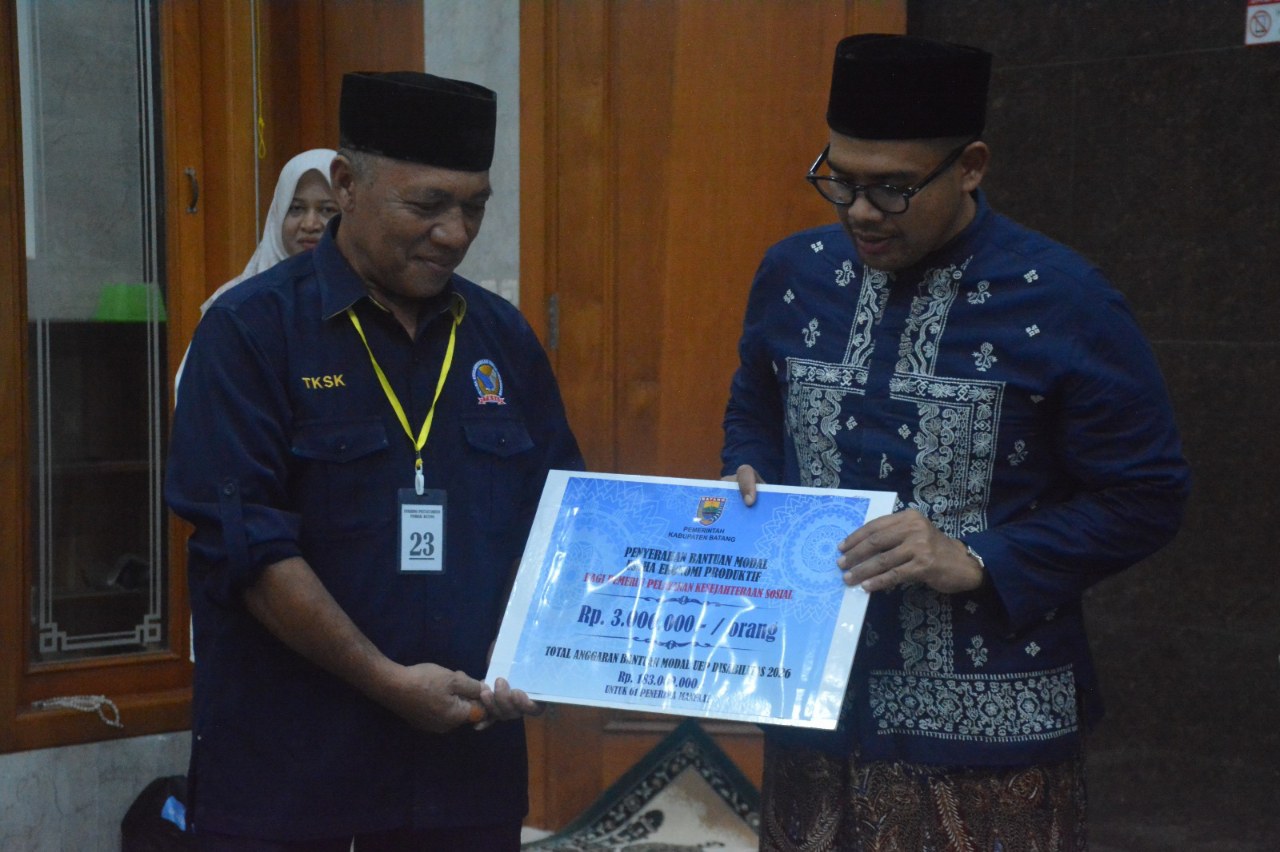 Gelar Tarawih Ukhuwah, Bupati Batang Petakan Aspirasi Warga per Dapil