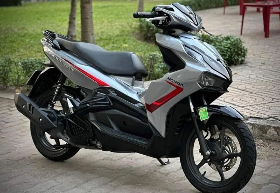 Skuter Matic Modern Honda Airblade 160 2024 Siap Mengaspal dengan Banyak Kelebihan, Harganya Cukup Terjangkau!