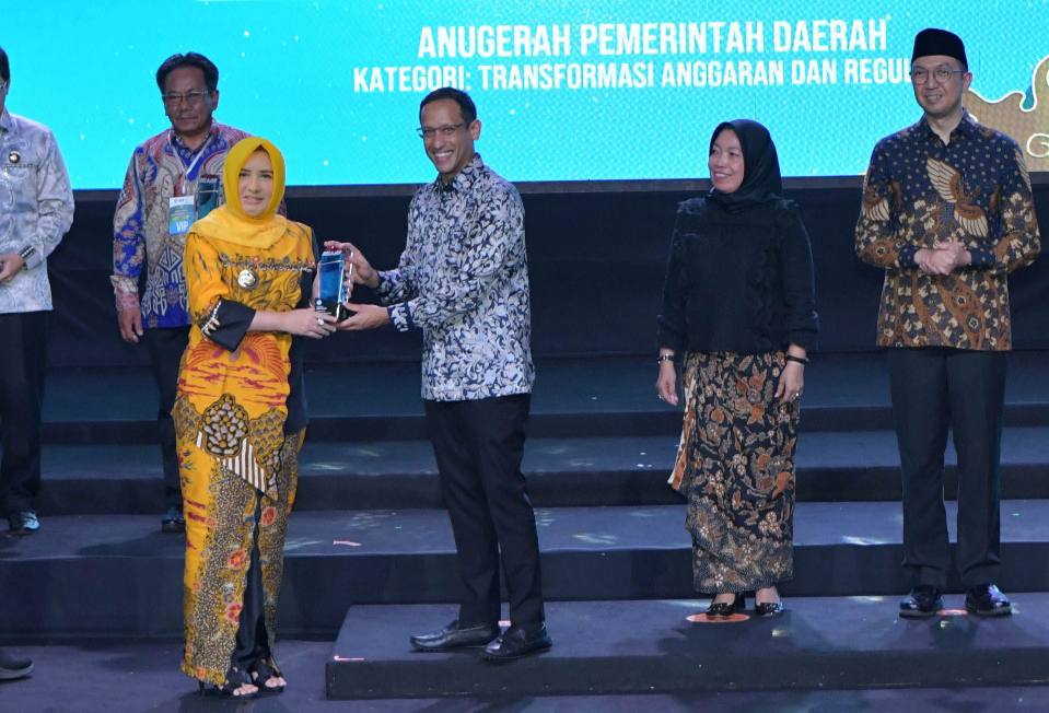 Bupati Pekalongan Fadia Arafiq Raih Penghargaan Anugerah Merdeka Belajar