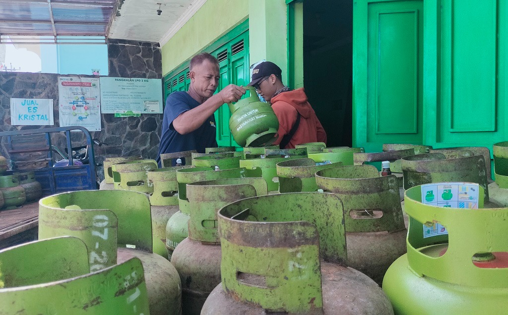 Musim Hujan Buat Pasokan Gas LPG 3 Kilo di Batang Sempat Tersendat