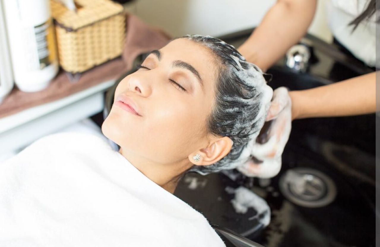 4 Cara Keramas yang Benar dan Efektif Hilangkan Ketombe Agar Kulit Kepala Bersih Optimal