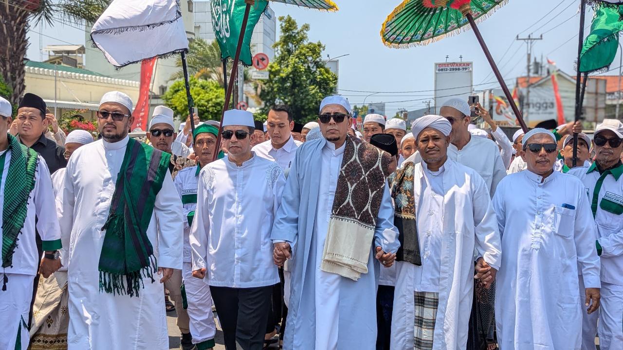 Ribuan Jamaah Ikuti Acara Maulid Akbar Bersama Habib Idrus, Rizal Bawazier Ajak Jaga Kerukunan Umat