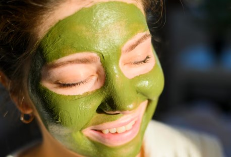 4 Daftar Bahan Alami untuk Masker Wajah, Lengkap dengan DIY