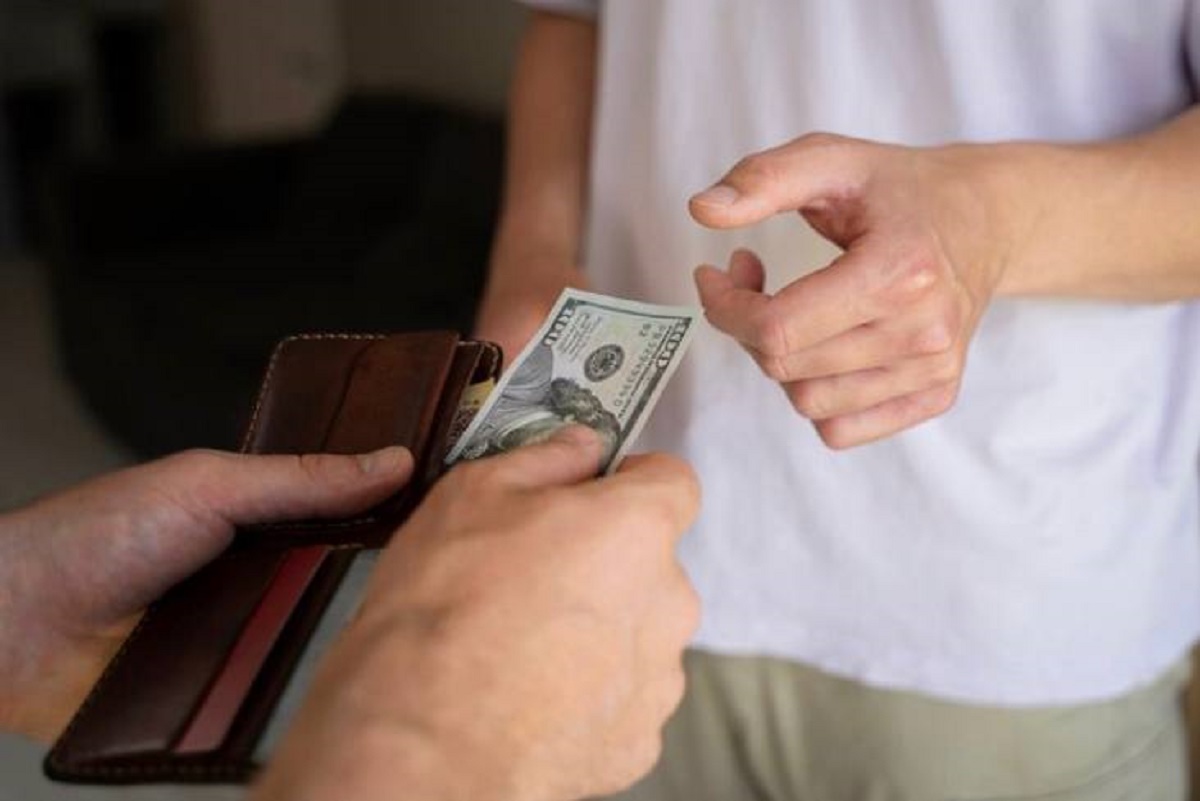 Dampak Pinjaman Online Bagi Gen Z, Kalian Wajib Tahu!