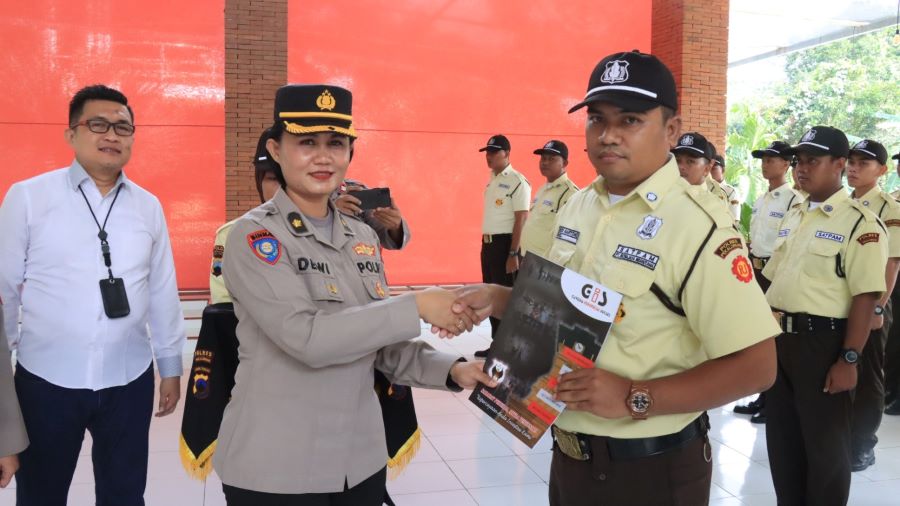 Pendidikan Satpam Gada Pratama Tingkat Polda Jateng di Polres Pekalongan Resmi Ditutup