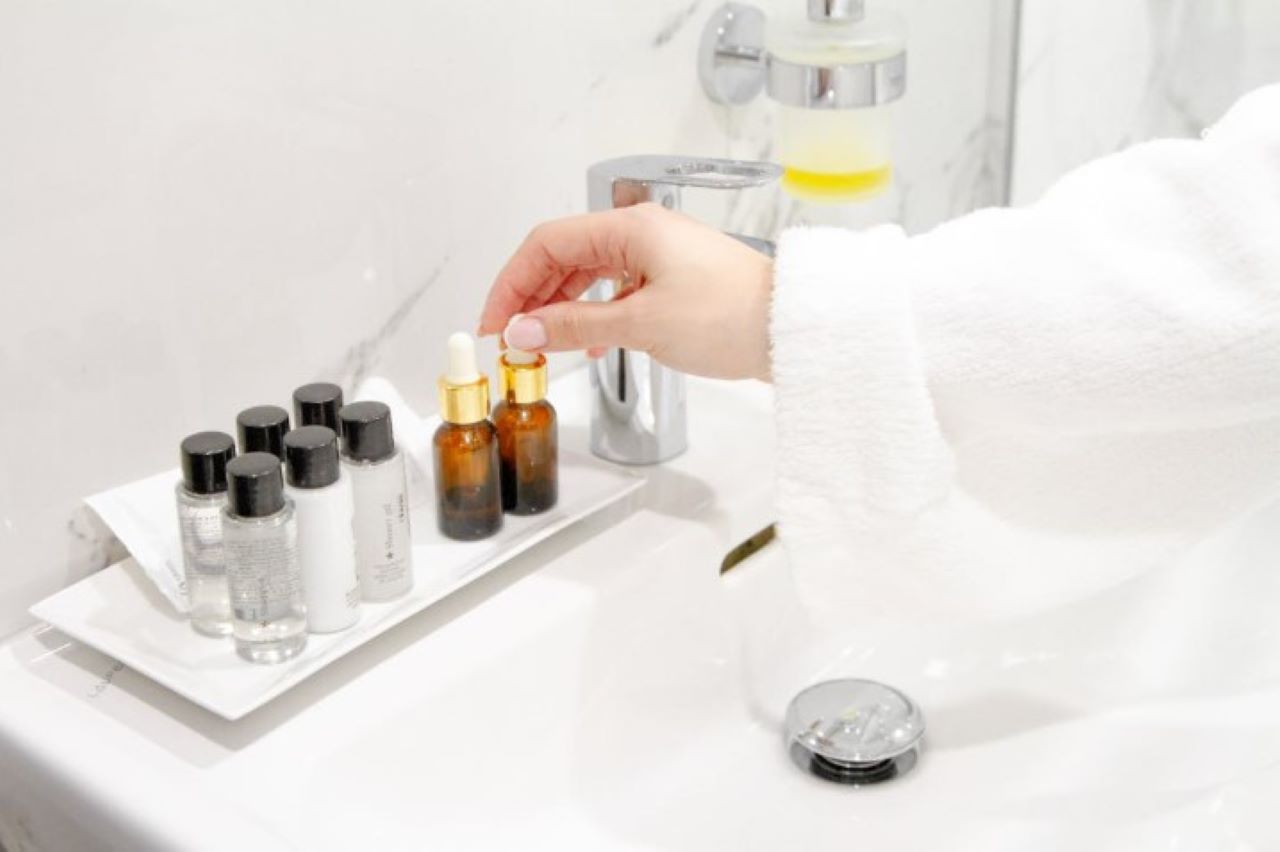 Bagaimana Sih Tips Menyimpan Skincare yang Benar? Begini 5 Cara Biar Formulanya Terjaga dengan Baik