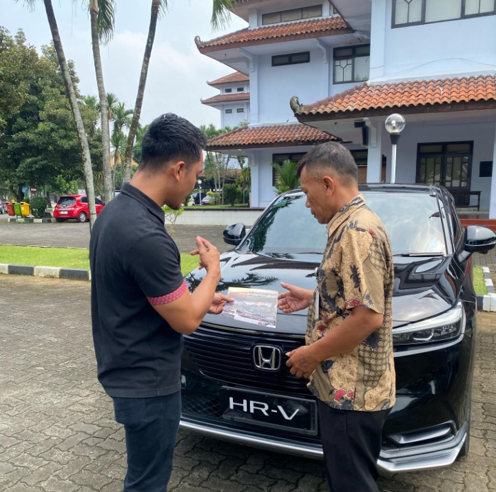 Honda Pertahankan Dominasi Mobil Hybrid di Pekalongan