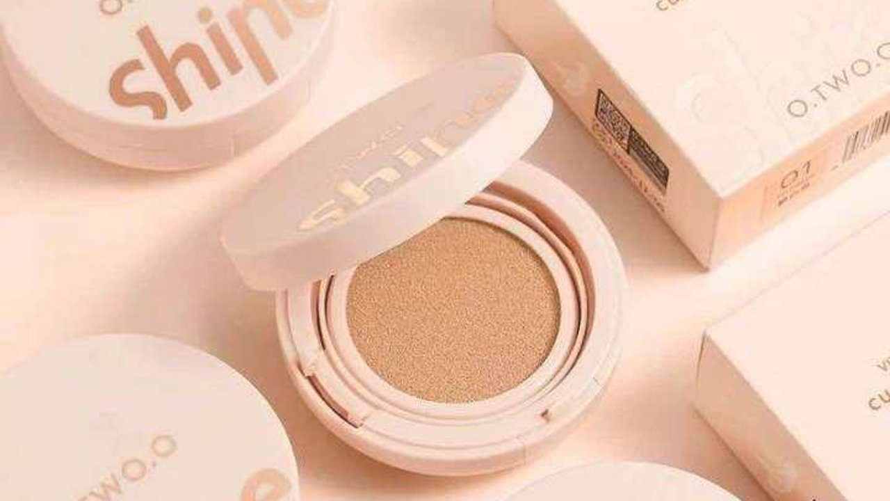 4 Cushion untuk Usia 40 Tahun yang Tahan Lama, Makin Glowing Saat Berkeringat