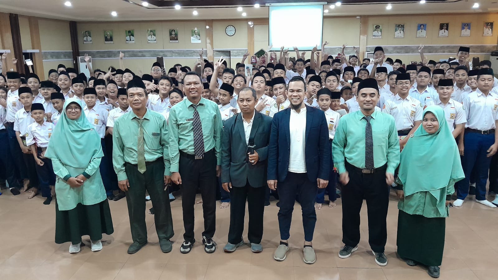 SMPIT Assalaam Boarding School Pekalongan Menggelar Training Motivasi