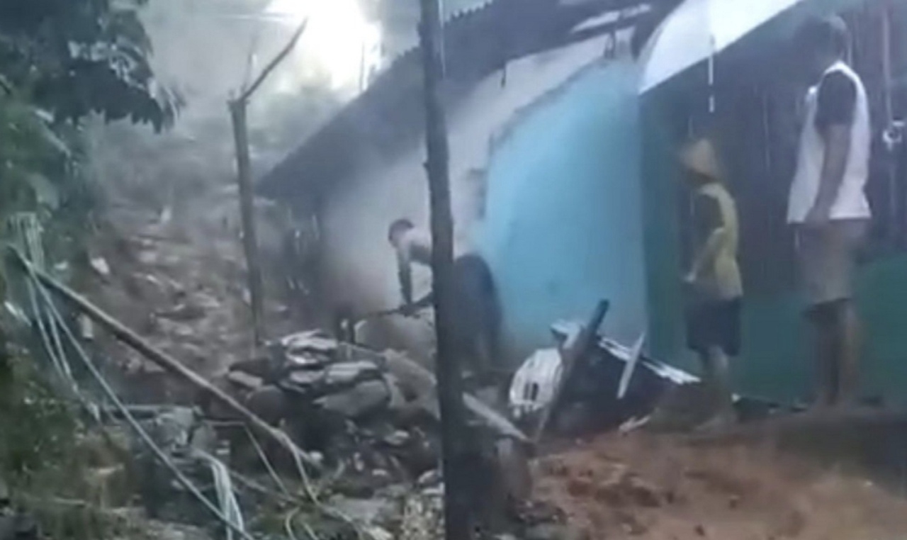 Longsor Terjang Dua Desa di Batang, 6 Rumah Warga Tertimpa Matrial Longsoran 