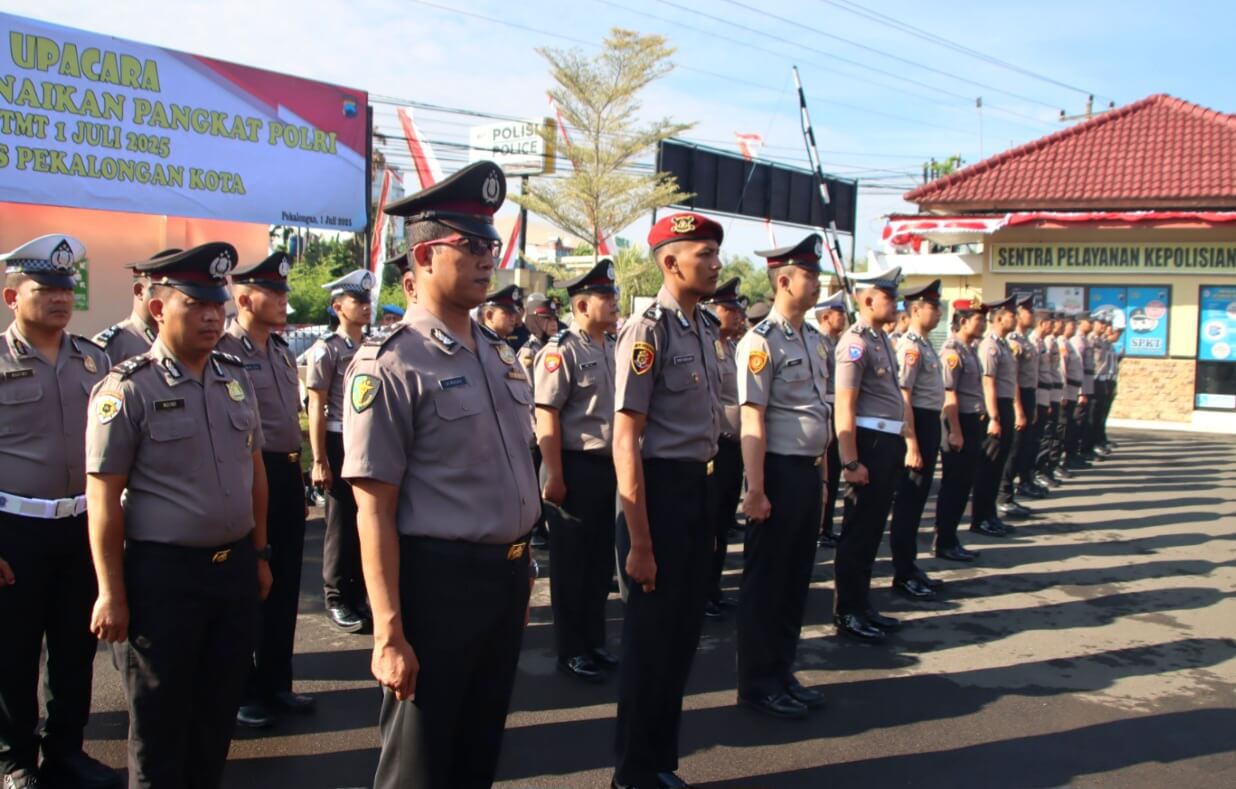 37 Anggota Polres Pekalongan Kota Naik Pangkat, Kapolres Ingatkan Profesionalisme