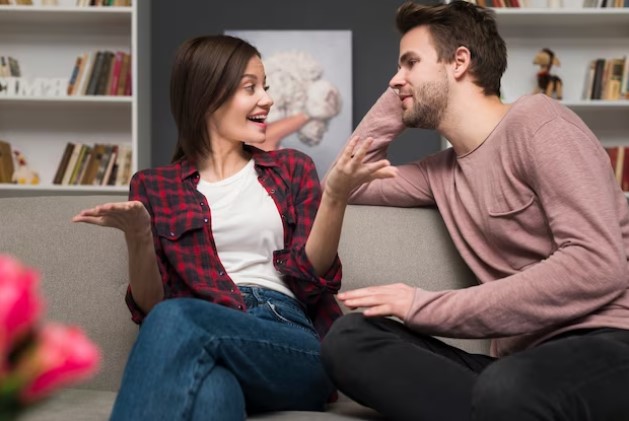 Buat Pasangan Selalu Percaya Padamu, Pelajari 5 Tips Komunikasi yang Bisa Mencegah Rasa Cemburu!