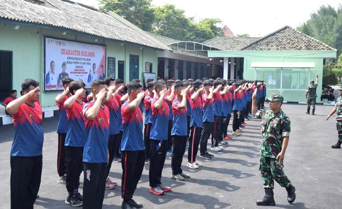 Atlet Kota Pekalongan Digembleng oleh TNI