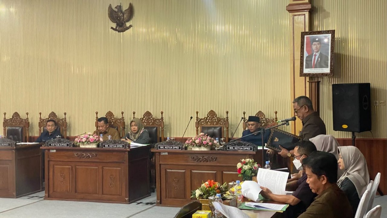 DPRD Batang Soroti Aset Kendaraan Dinas Mangkrak dan Berplat Luar Daerah