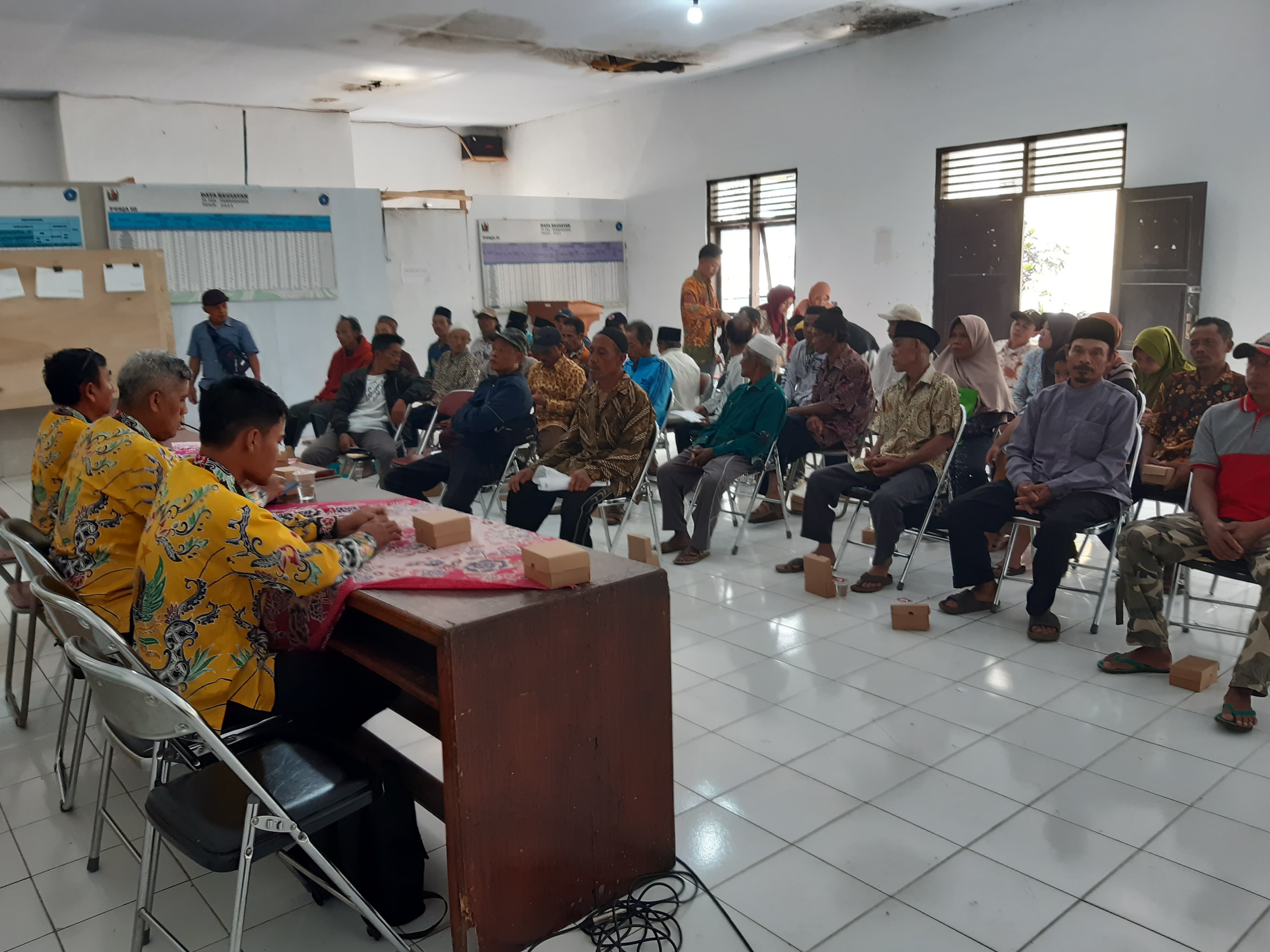 455 Buruh Tani Tembakau di Petungkriyono dan Paninggaran Terima BLT DBHCHT