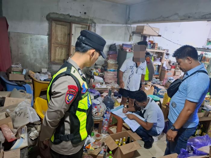 Jelang Ramadhan 2026, Polsek Sragi Razia Miras di Warung Sembako dan Tempat Karaoke