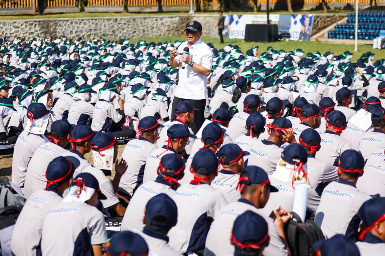 Ahmad Luthfi Pacu Motivasi Ribuan Mahasiswa Baru Politeknik Negeri Semarang