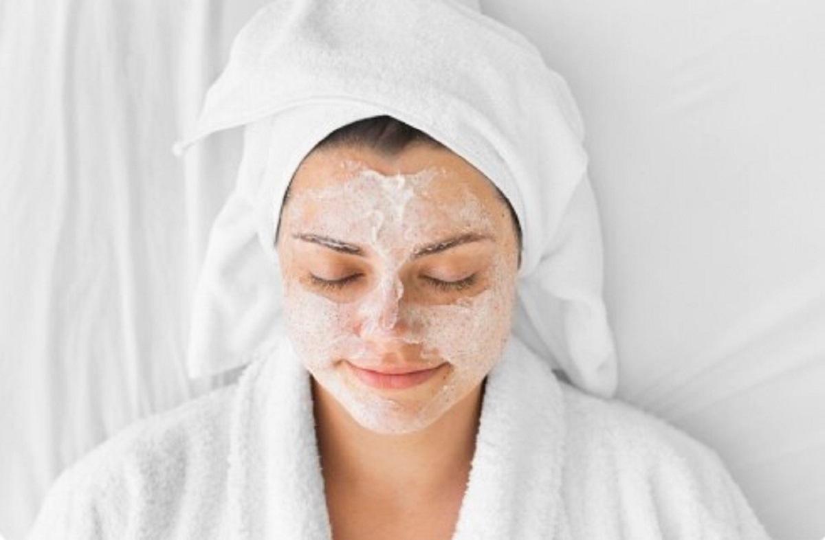 Rahasia Menghaluskan Kulit dengan Tepung Maizena! Hanya Satu Bahan, Kulit Jadi Cerah dan Lembut