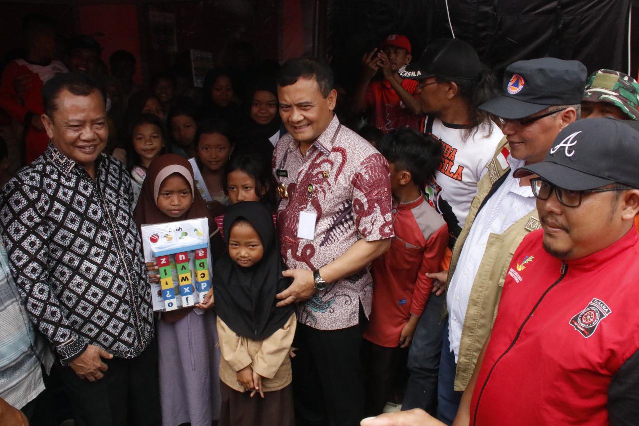 Ahmad Luthfi Apresiasi Layanan Psikososial Korban Bencana Tanah Bergerak Sirampog Brebes 