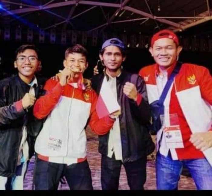 Asli Kendal, Risky Syarif Sukses Sabet Medali Emas di Worldskills ASEAN 2023