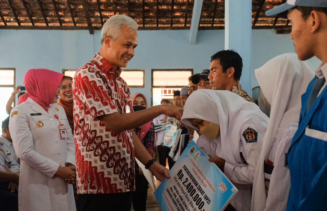 Ganjar Izinkan Kades Geser Bantuan Pemprov untuk Tangani Kemiskinan Ekstrem, Ini Syaratnya 