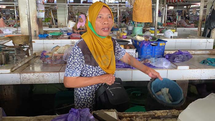 Dua WNA Hipnotis Pedagang di Pasar Batang 