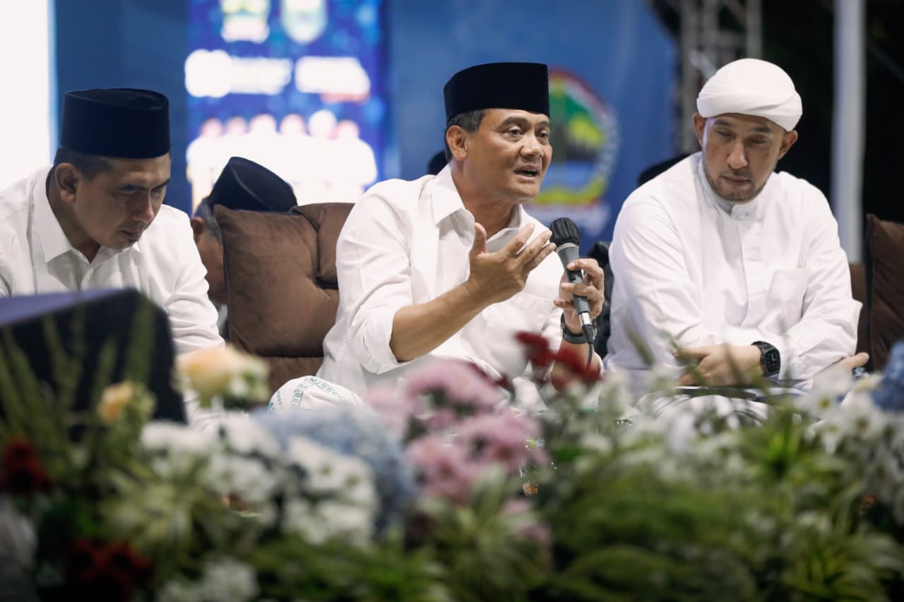 Ribuan Warga Padati Jateng Bersholawat di Batang, Gubernur Ahmad Luthfi Sampaikan Pesan Kebersamaan