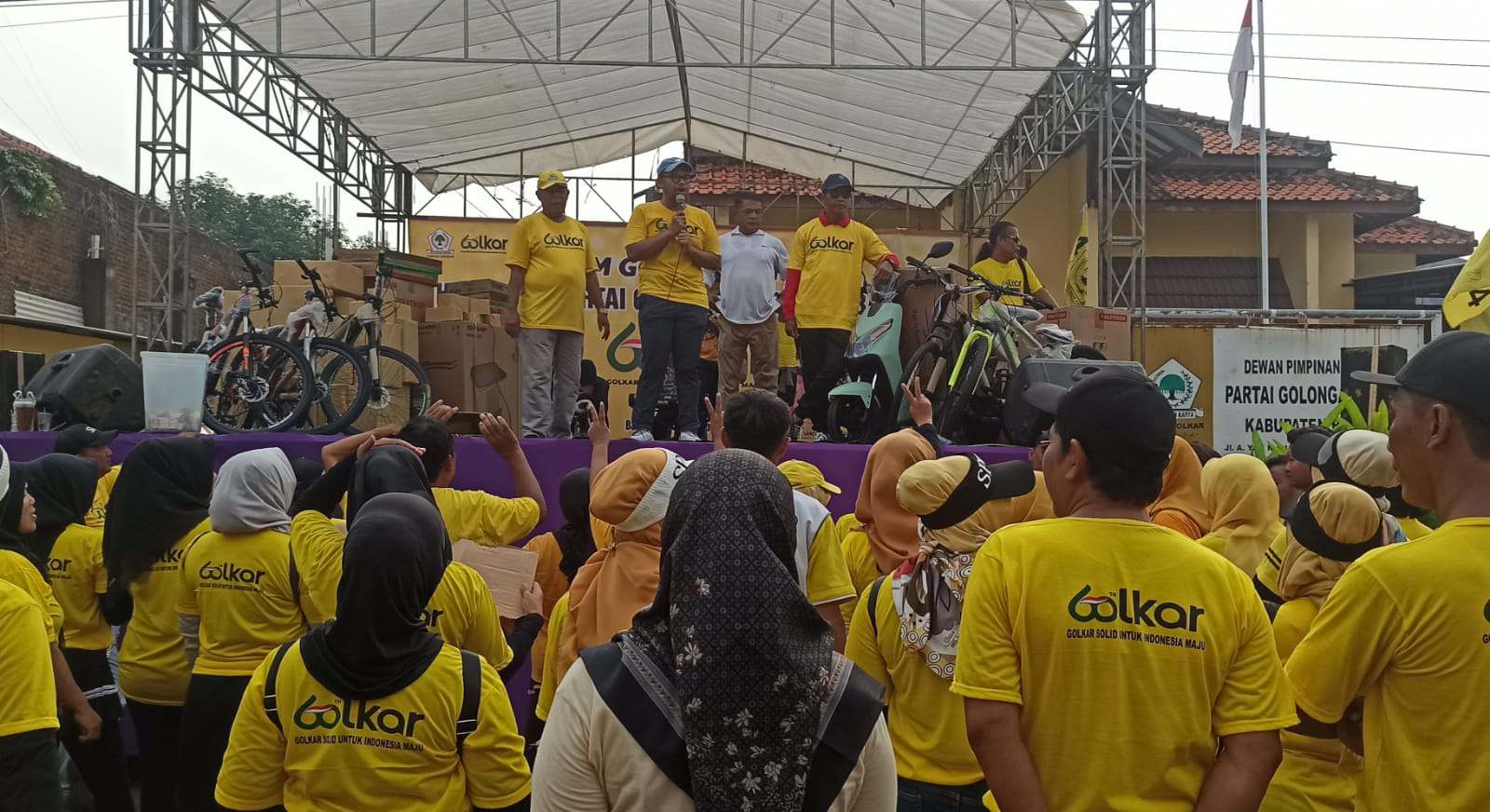 Gelar Senam Golkar Bersatu, Seluruh Kader dan Simpatisan Partai Diajak Menangkan Faiz-Suyono di Pilkada Batang