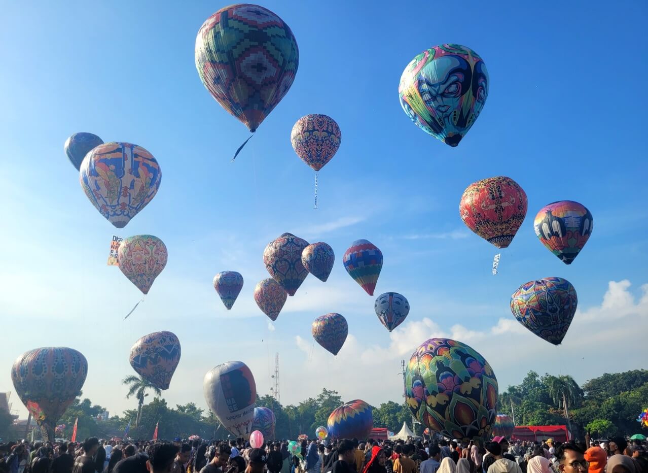 Festival Balon Udara Tambat di Pekalongan Mampu Turunkan Jumlah Penerbangan Balon Liar