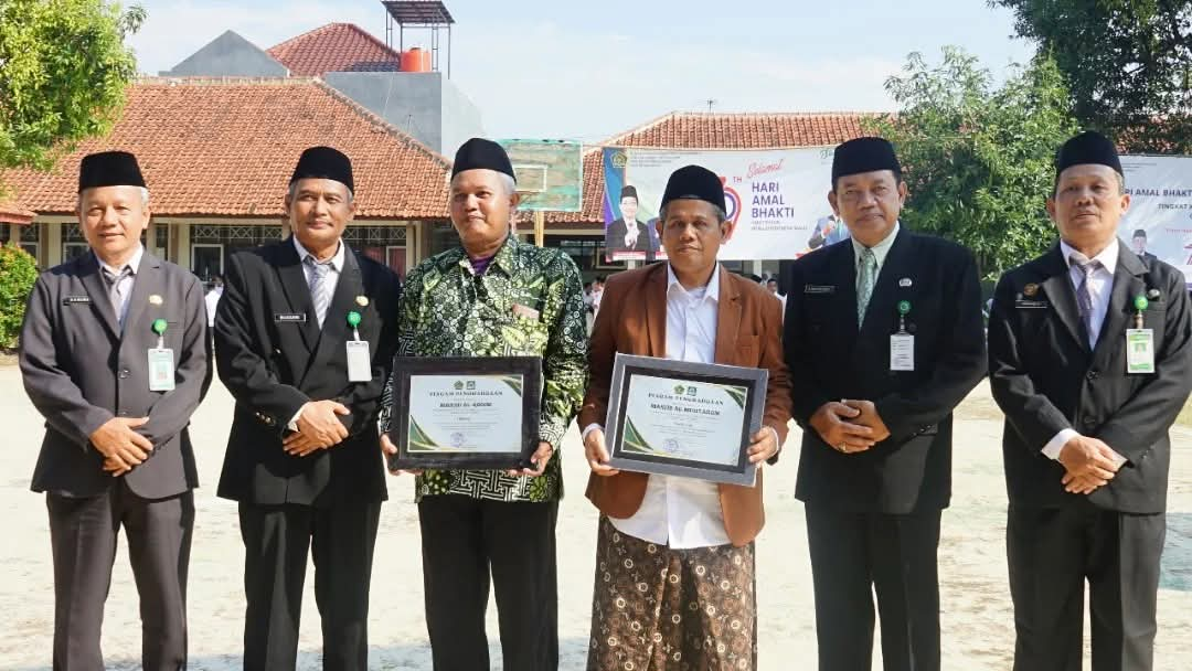 2 Masjid di Kabupaten Pekalongan Mendapatkan Penghargaan Anugerah Masjid Percontohan dan Ramah di Jawa Tengah