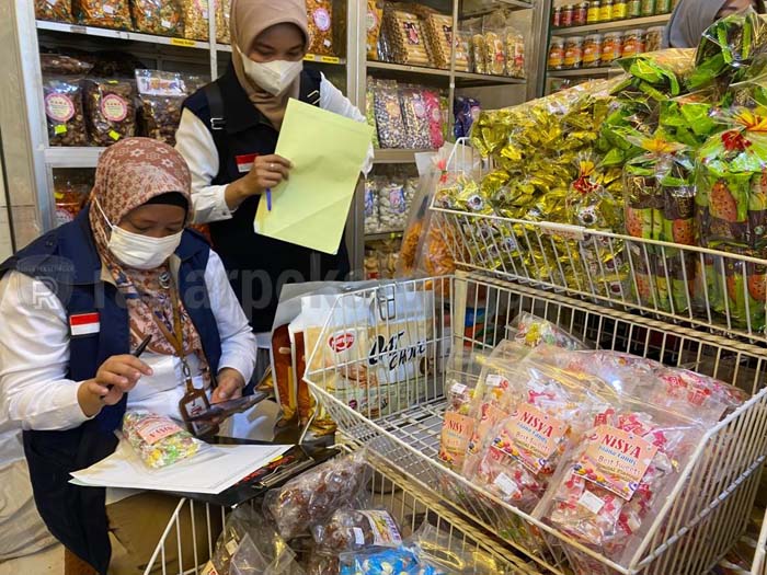 Duh, Banyak Snack Belum Berizin Edar Ditemukan di Pasar Batang