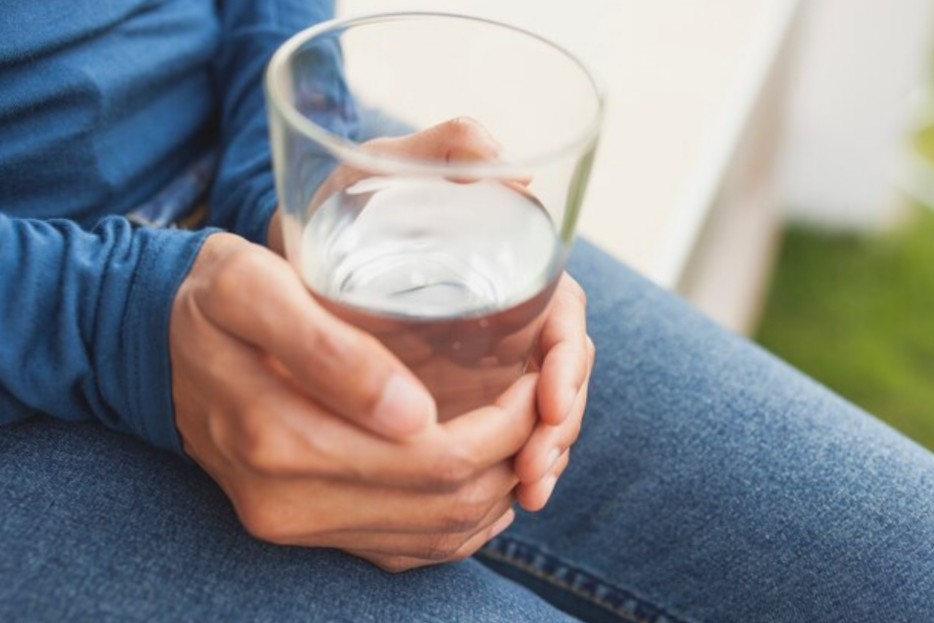 Begini 4 Manfaat Air Putih untuk Ginjal yang Ampuh Membuang Zat Limbah dari Tubuh