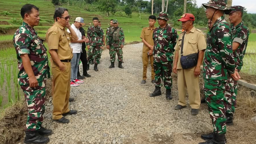 Dandim Pekalongan Lakukan Peninjauan Lokasi TMMD Reguler Ke 125 di Desa Windurojo Kabupaten Pekalongan