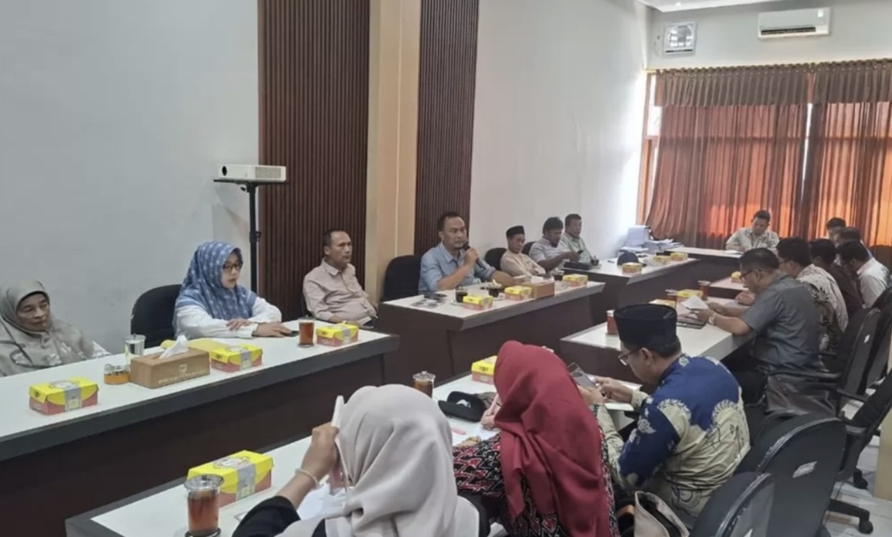 Ratusan Warga Batang Keracunan Program MBG, DPRD Beri Ultimatum Dapur SPPG 2 Bulan untuk Lakukan Perbaikan