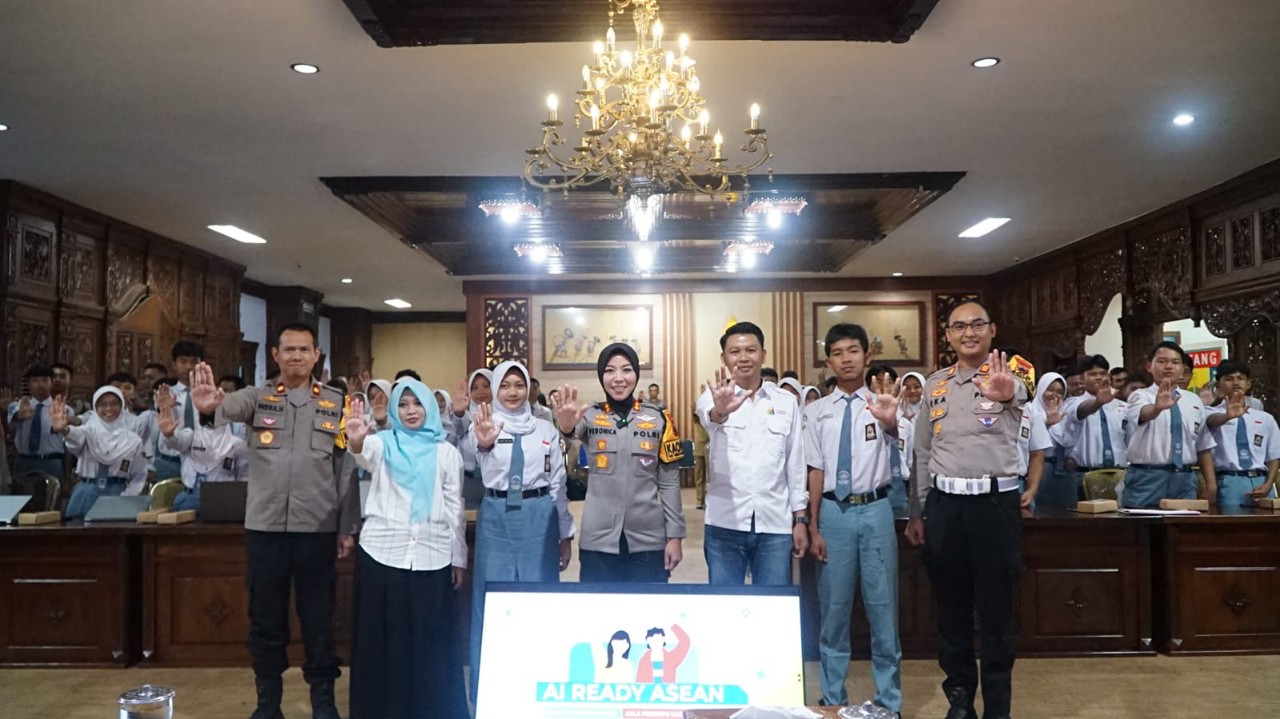 Polres Batang Gandeng MAFINDO Edukasi Pelajar Hadai Era AI dan Hoaks Canggih