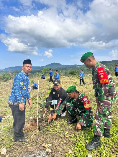 Hari Menanam Pohon Indonesia dan Hari Korpri Tahun 2023, CDK Wilayah IV DLHK Jateng Hijaukan Paninggaran