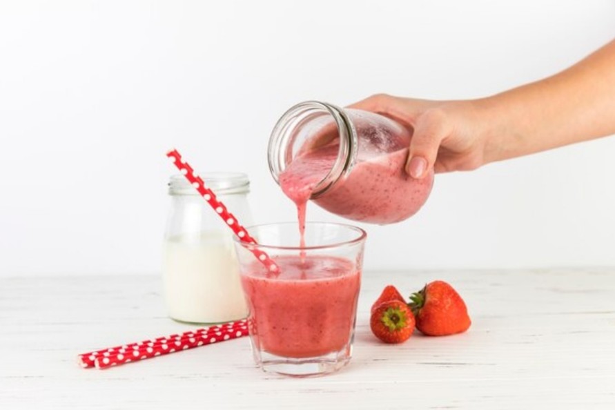 Cara Membuat Smoothies Strawberry yang Nikmat dan Dapat Menyehatkan Tubuh