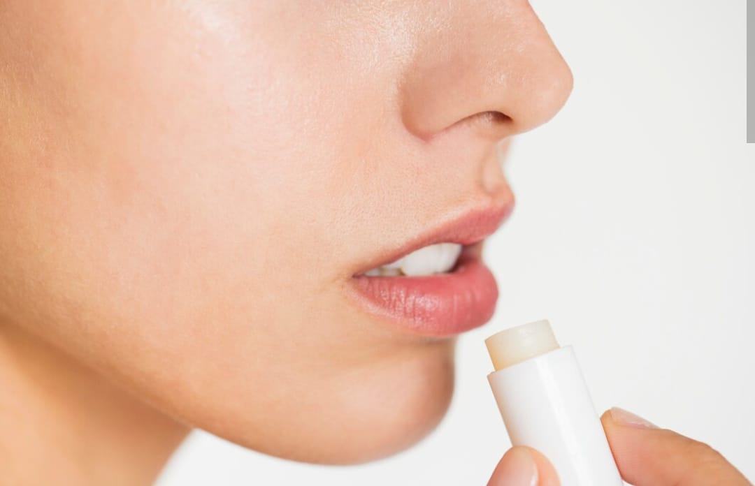 4 Rekomendasi Lip Serum Terbaik untuk Mencerahkan Bibir Gelap Dengan Cepat, Dibawah 50 Ribuan