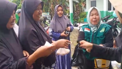 Hari Peduli Sampah Nasional 2025, Tukar Sampah dengan Telur di Bank Sampah Unit Jalin Setia Desa Rowokembu