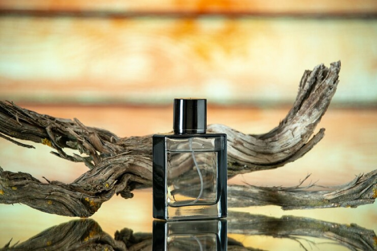5 Merek Parfum Pria Tahan Lama yang Disukai Wanita, Harga Mulai Pp 30 Ribuan Bau Badan Wangi Sepanjang Hari