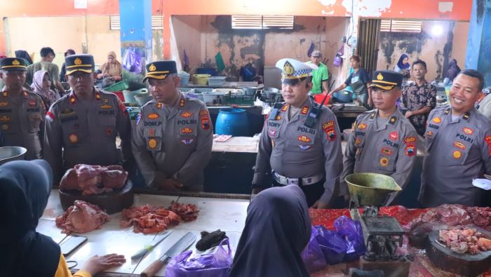 Pedagang Pasar Tradisional di Pekalongan Ngeluh Sepi, Curhat ke Kapolres Pekalongan saat Sidak Pasar Kajen